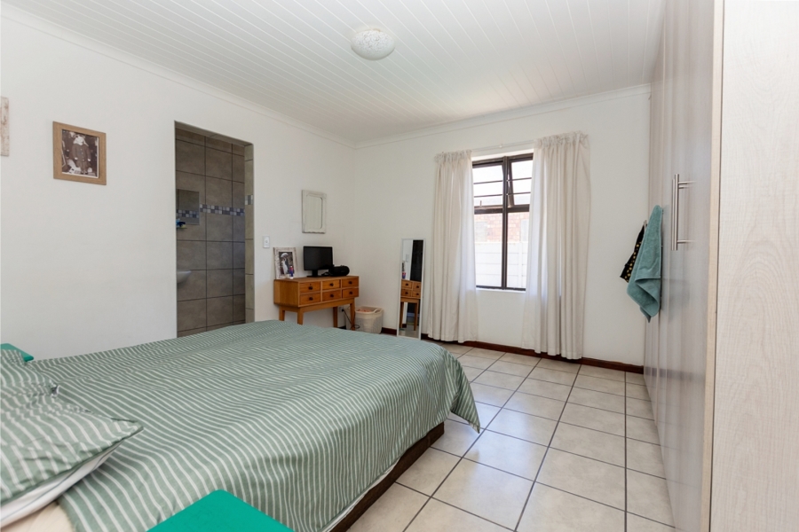 3 Bedroom Property for Sale in Laaiplek Western Cape